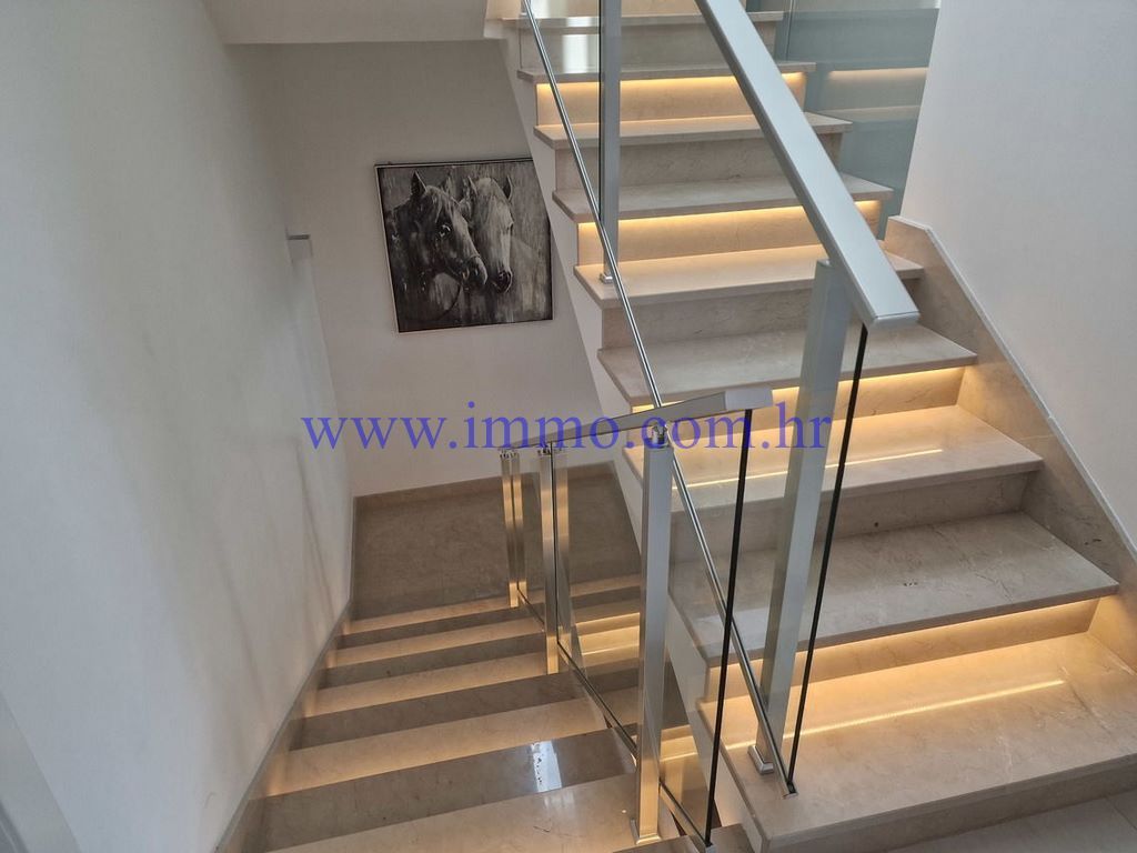 Вилла в Сплите, Хорватия, 350 м² - фото 2