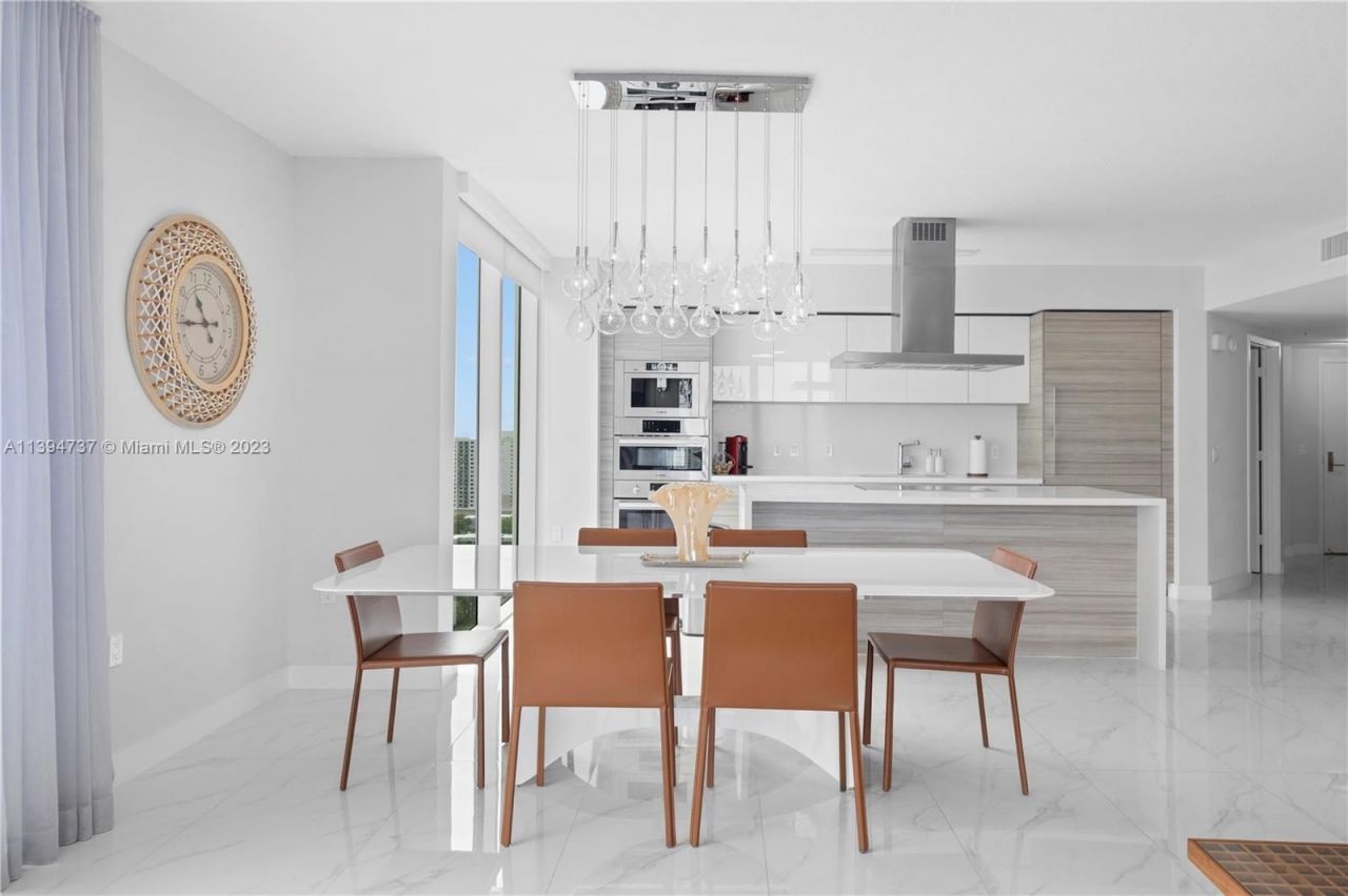 Квартира в Майами, США, 180 м² - фото 16