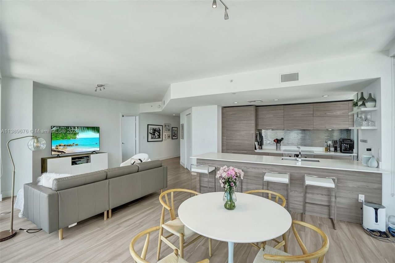 Квартира в Майами, США, 120 м² - фото 13