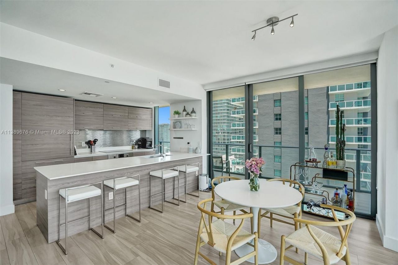 Квартира в Майами, США, 120 м² - фото 14