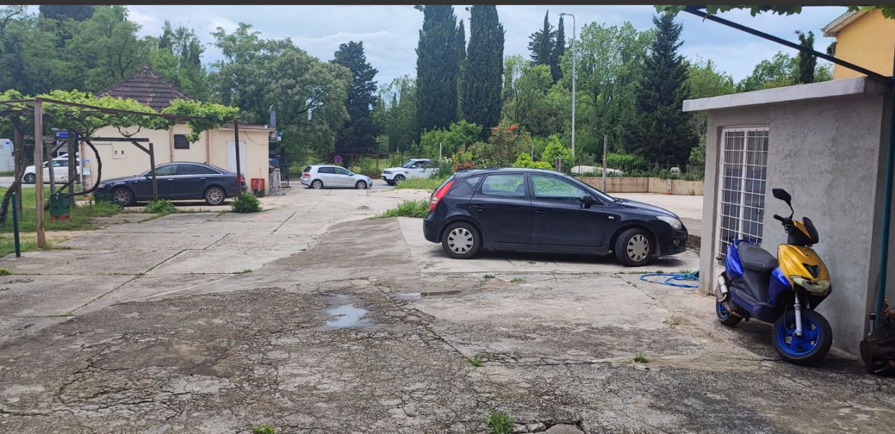 Дом в Тивате, Черногория, 200 м² - фото 2