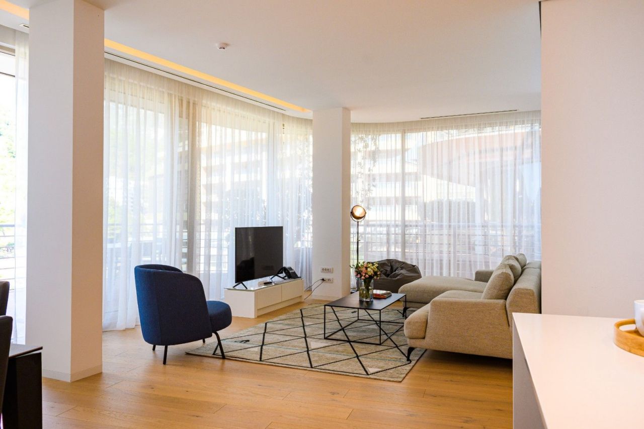 Квартира в Будве, Черногория, 172 м² - фото 9