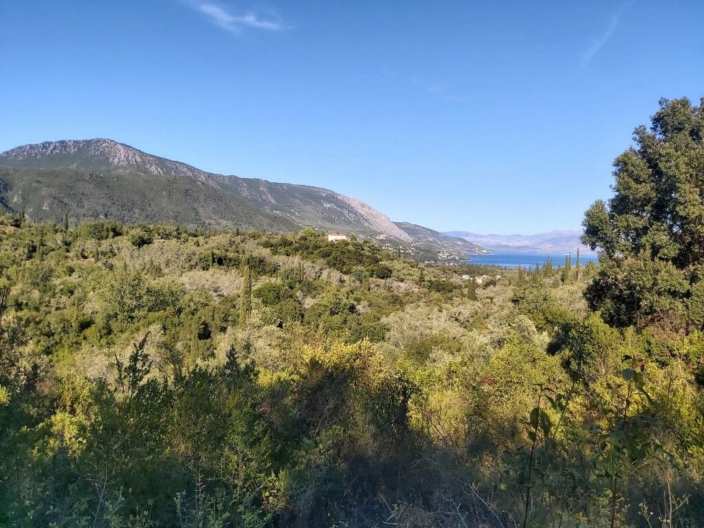 Земля на Корфу, Греция, 8 250 м2 - фото 1