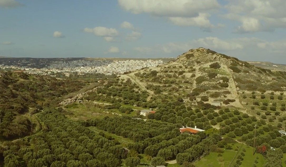 Земля в Ираклионе, Греция, 12 735 м² - фото 3