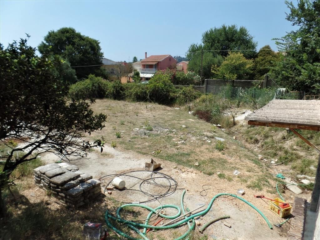 Земля на Корфу, Греция - фото 4