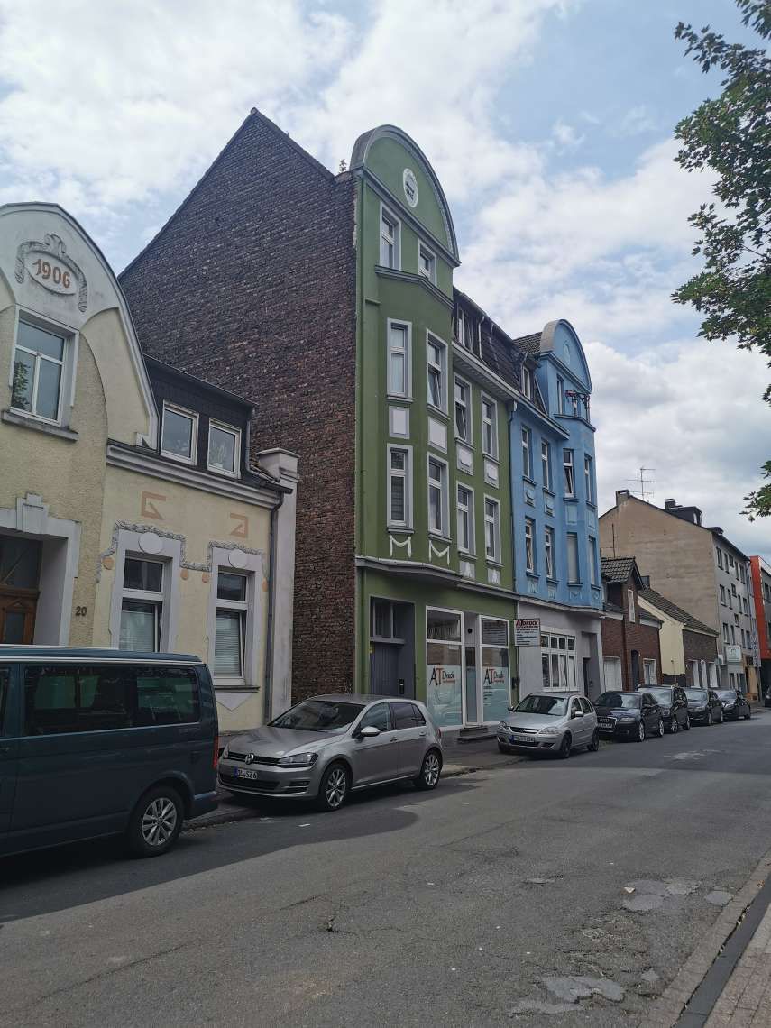 Доходный дом в Дуйсбурге, Германия, 491 м2 - фото 1