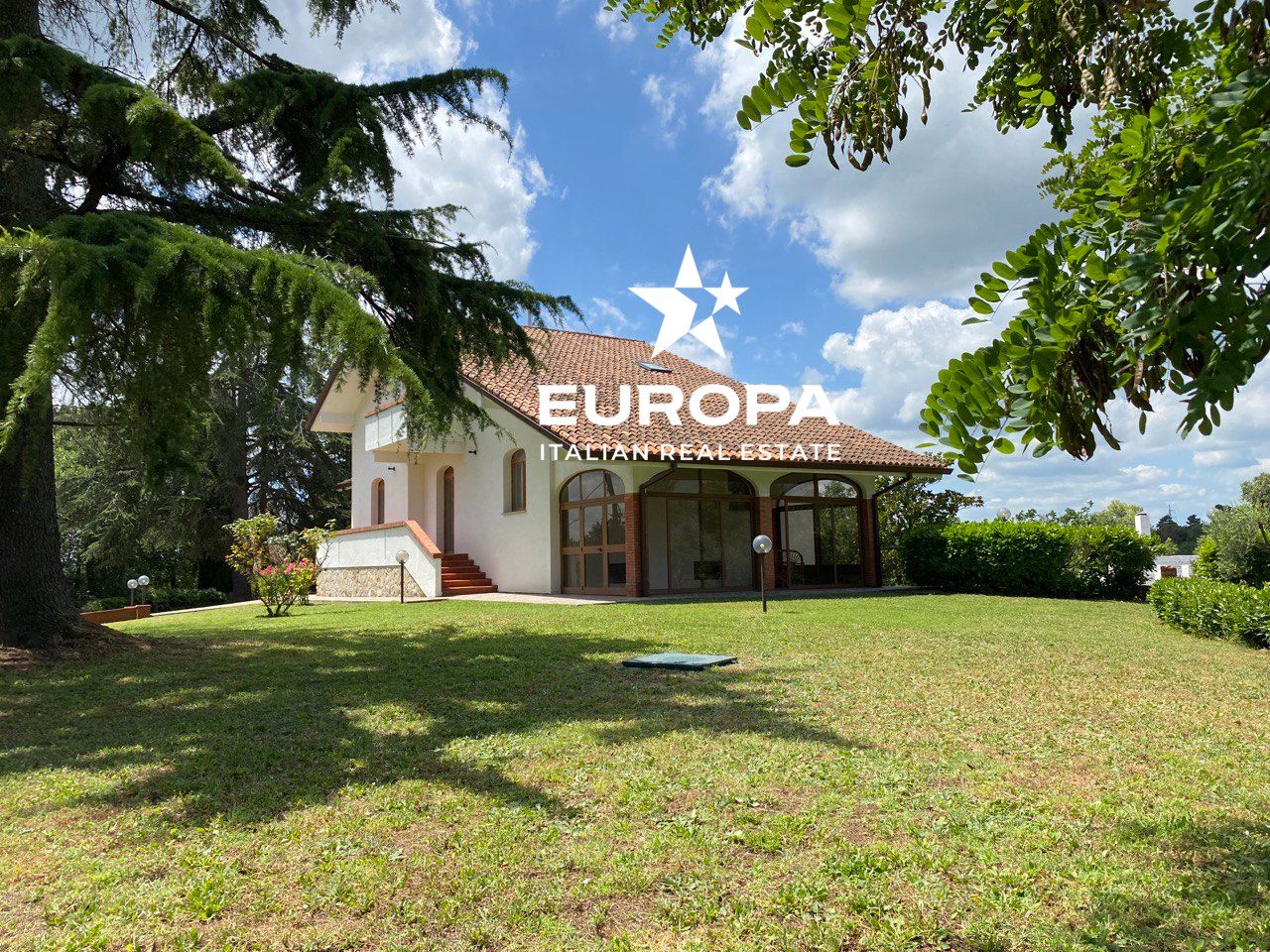 Вилла в Ареццо, Италия, 309 м² - фото 2