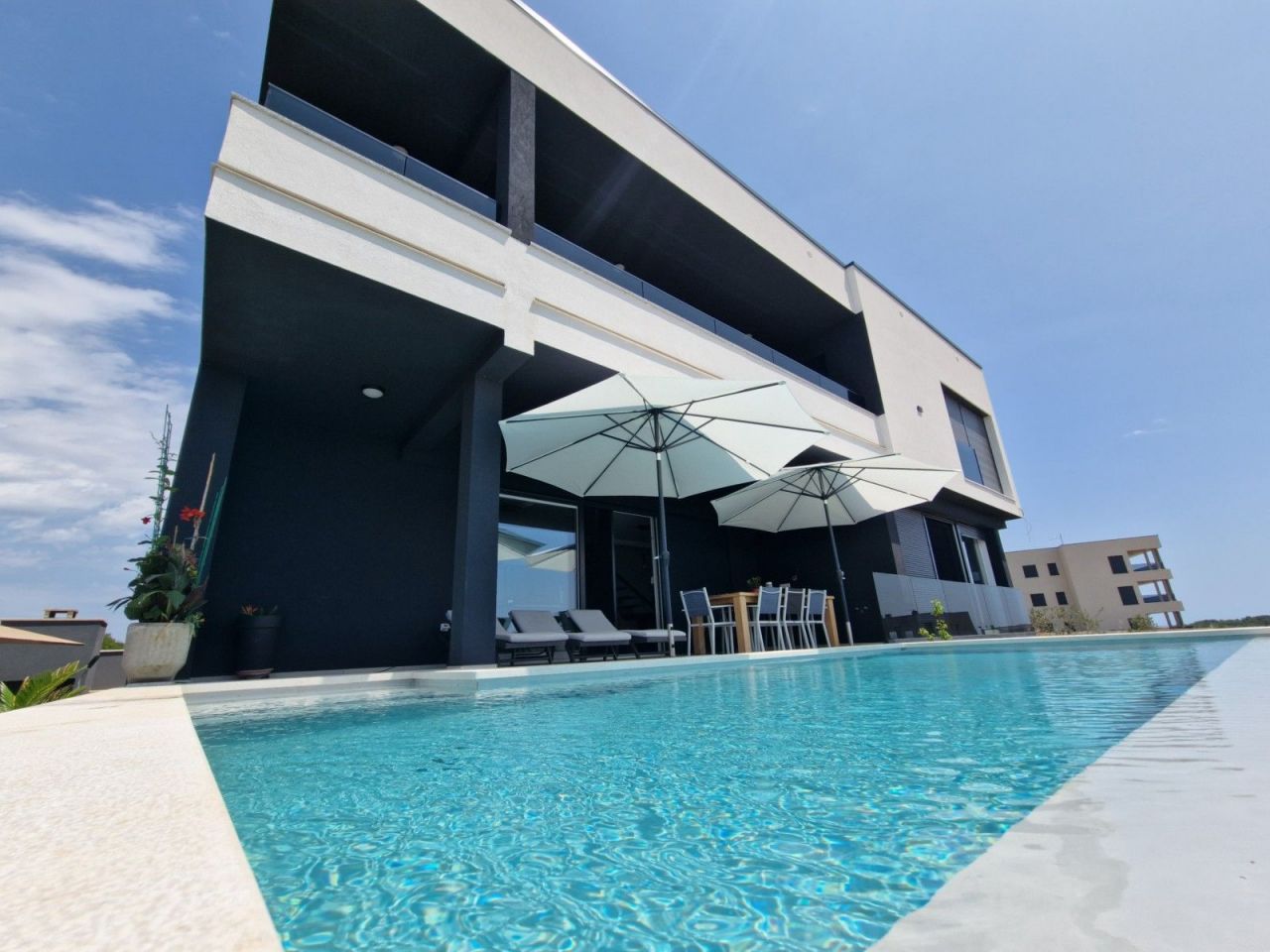 Вилла в Медулине, Хорватия, 270 м² - фото 1