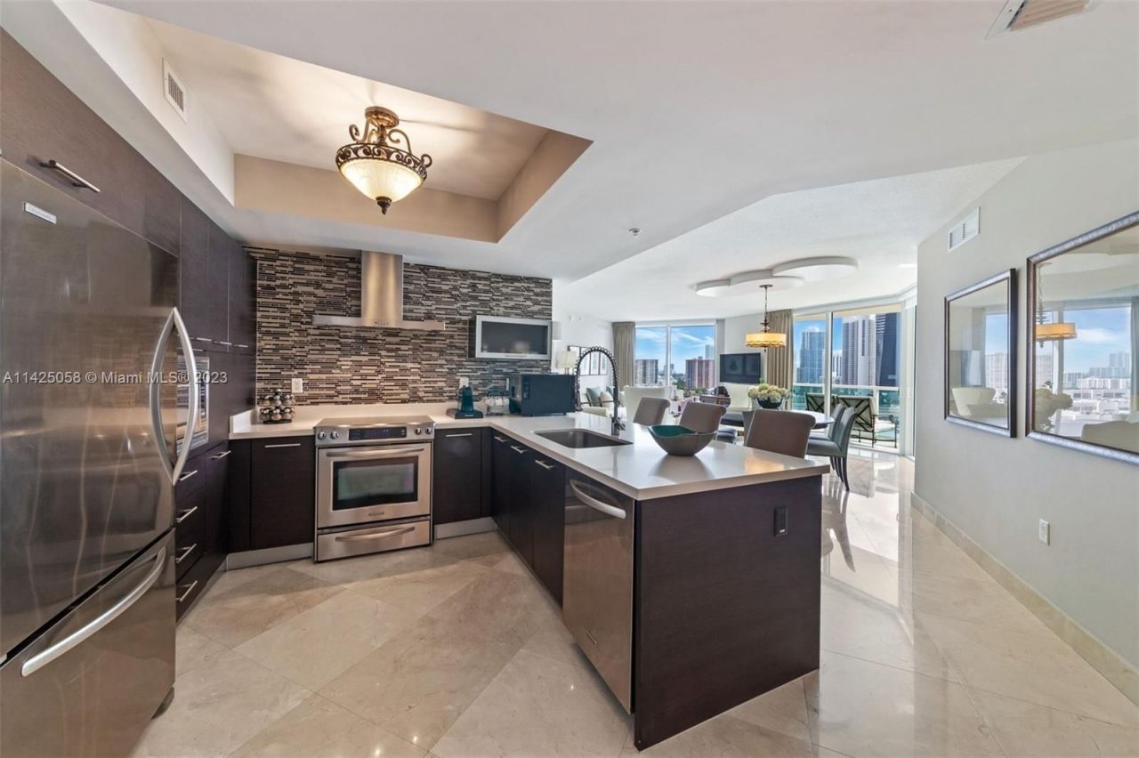 Квартира в Майами, США, 120 м² - фото 14