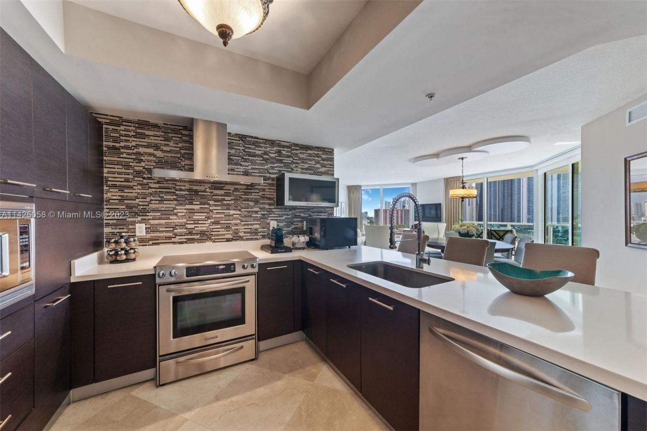 Квартира в Майами, США, 120 м² - фото 15