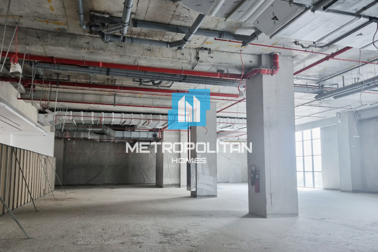 Магазин в Дубае, ОАЭ, 78 м² - фото 1