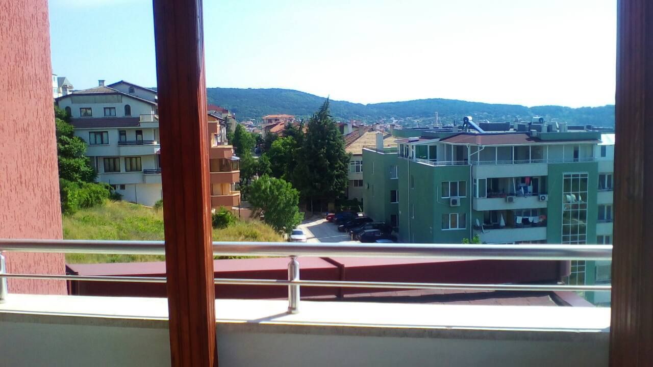 Квартира в Варне, Болгария, 98 м2 - фото 1