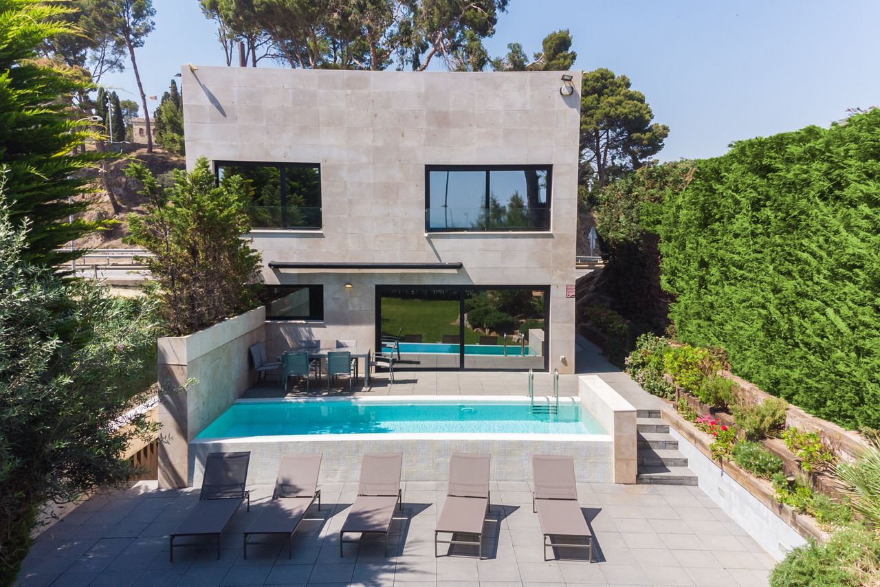 Вилла в Калонже, Испания, 300 м² - фото 3