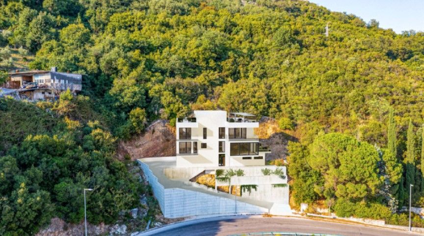 Квартира в Херцег-Нови, Черногория, 600 м² - фото 2