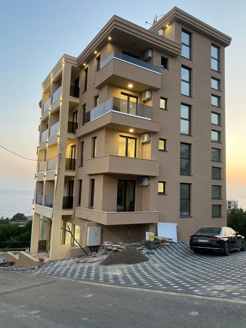 Отель, гостиница в Добра Воде, Черногория, 1 186 м² - фото 2