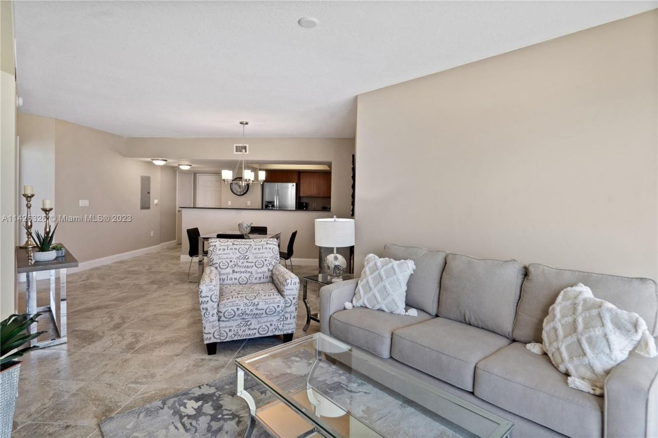 Квартира в Майами, США, 90 м² - фото 6