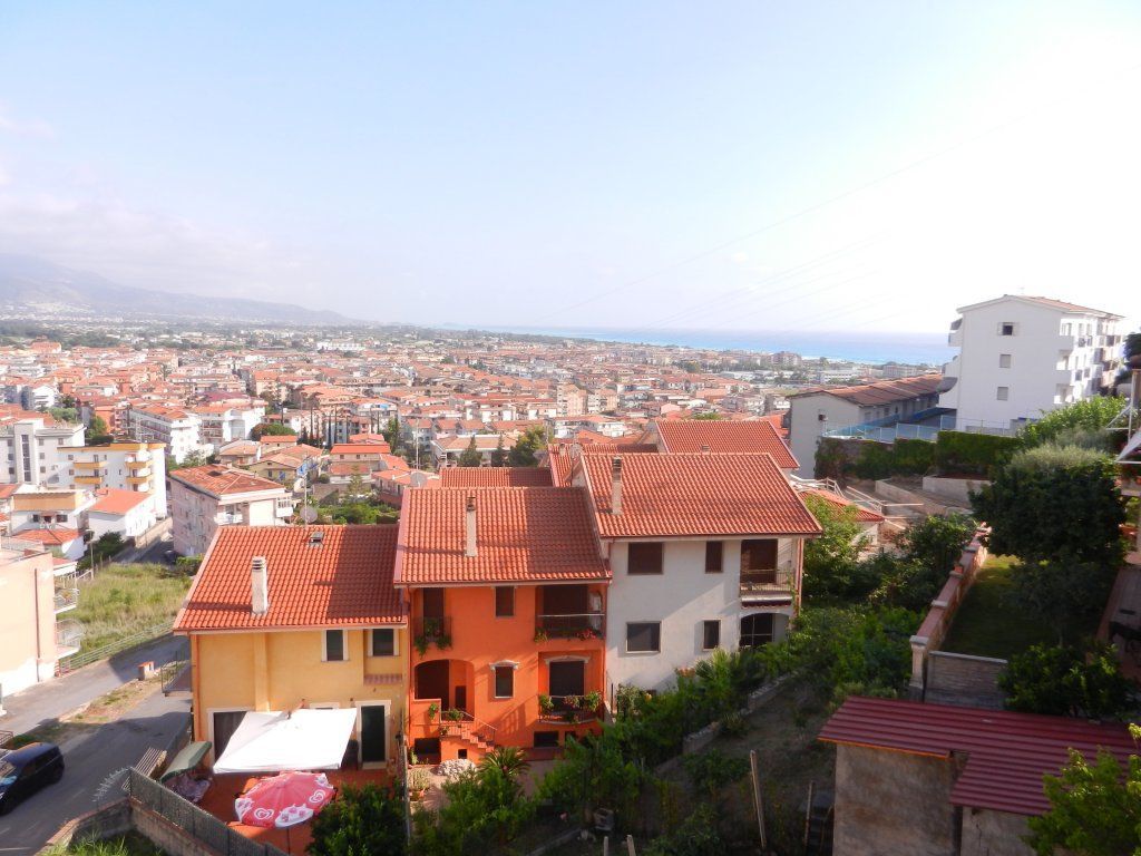 Квартира в Скалее, Италия, 50 м² - фото 1