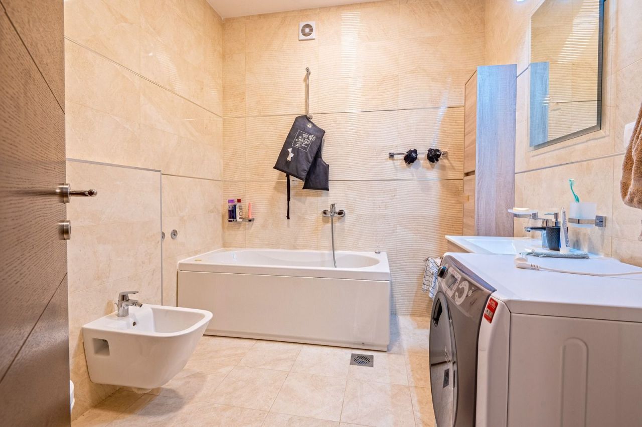 Квартира в Будве, Черногория, 170 м² - фото 8