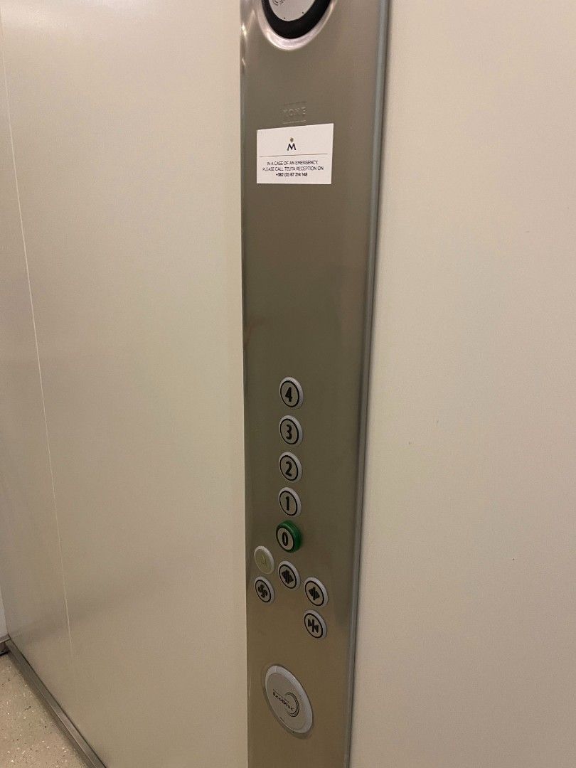 Квартира в Тивате, Черногория, 143 м² - фото 15