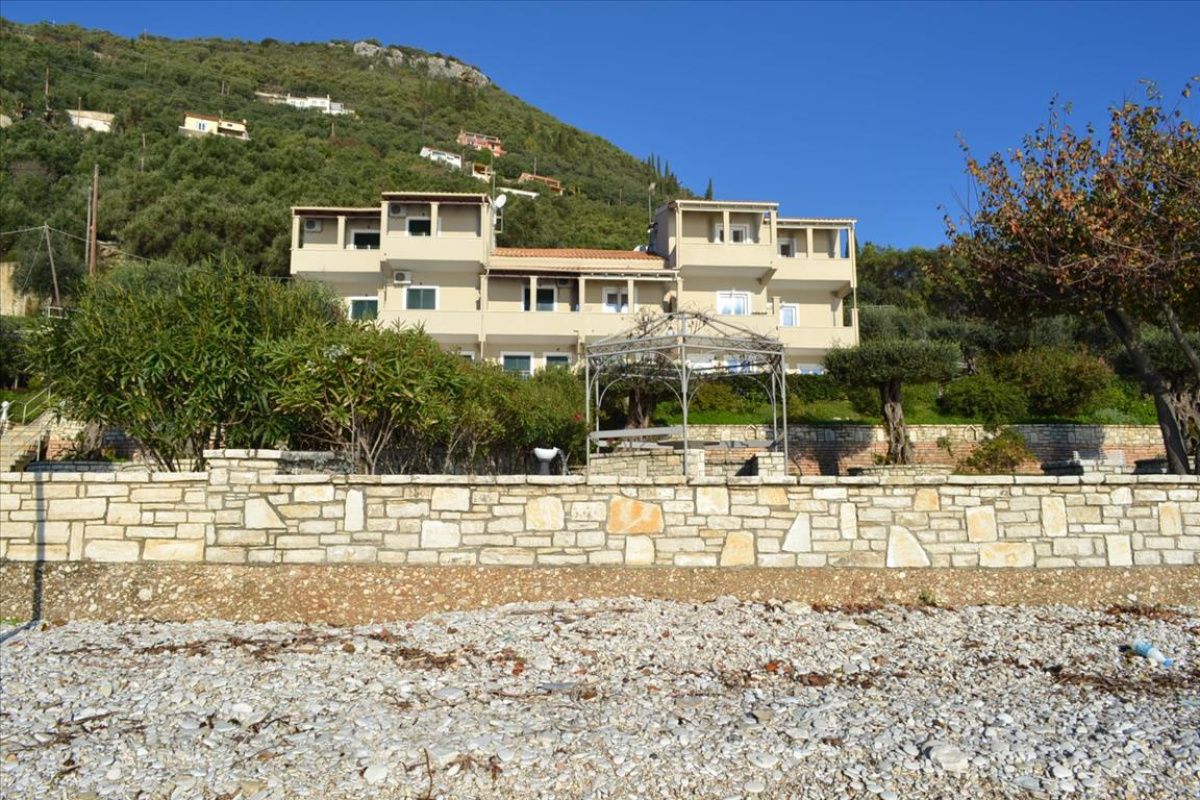 Отель, гостиница на Ионических островах, Греция, 670 м2 - фото 1