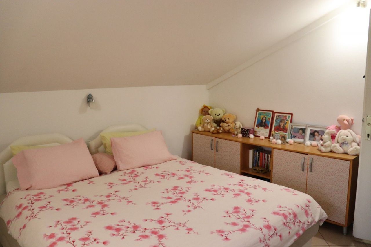 Квартира в Тивате, Черногория, 100 м² - фото 8