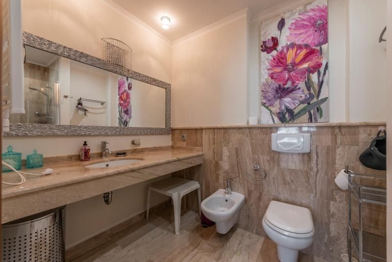 Дом в Доброте, Черногория, 148 м² - фото 9