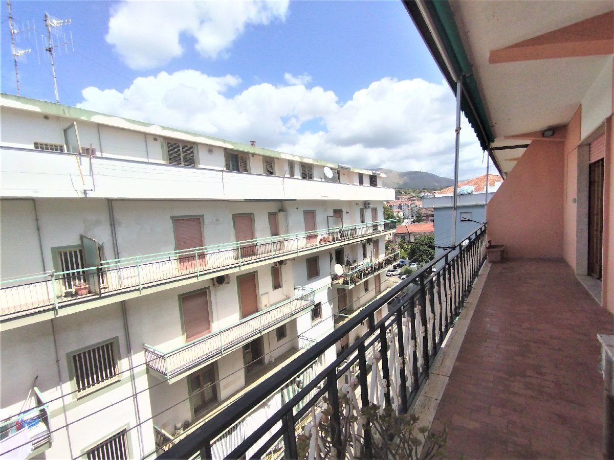 Квартира в Скалее, Италия, 110 м² - фото 9