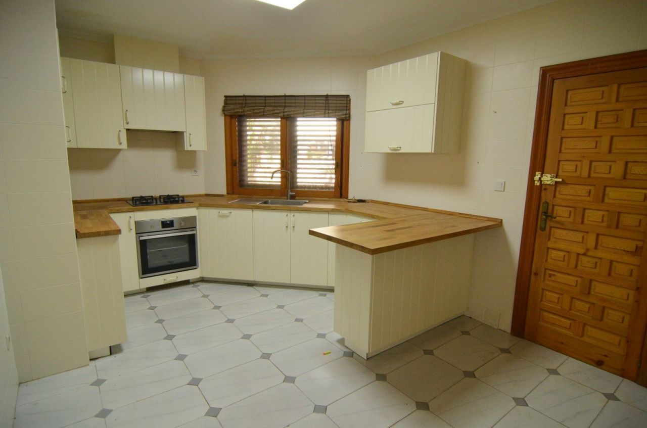 Вилла в Деэса-де-Кампоаморе, Испания, 190 м² - фото 8