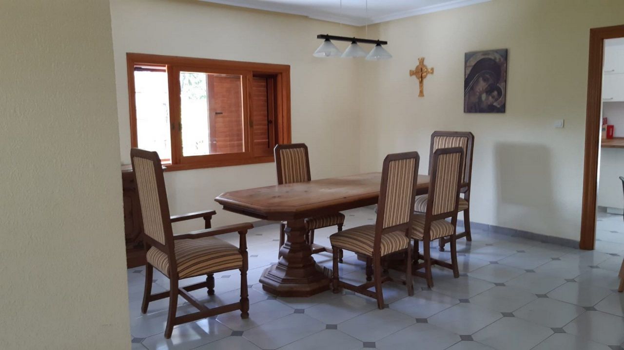 Вилла в Деэса-де-Кампоаморе, Испания, 190 м² - фото 6