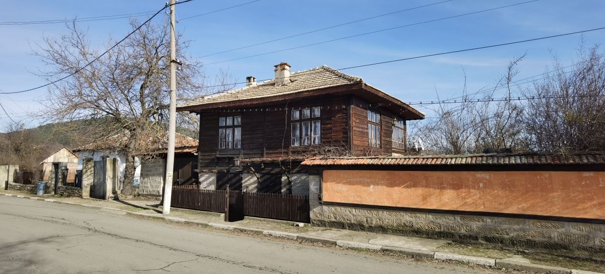 Доходный дом в Бургасе, Болгария, 100 м² - фото 2