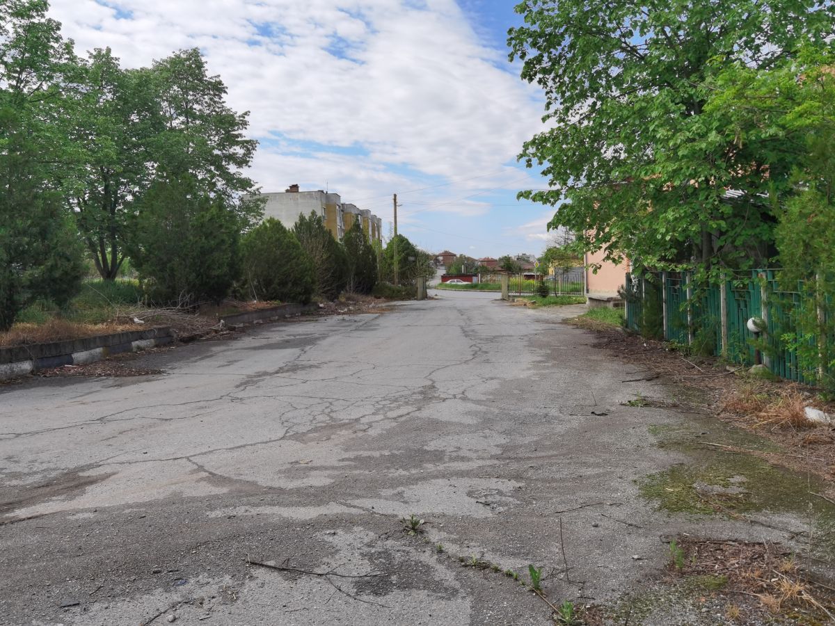 Коммерческая недвижимость в Елхово, Болгария, 7 600 м² - фото 2