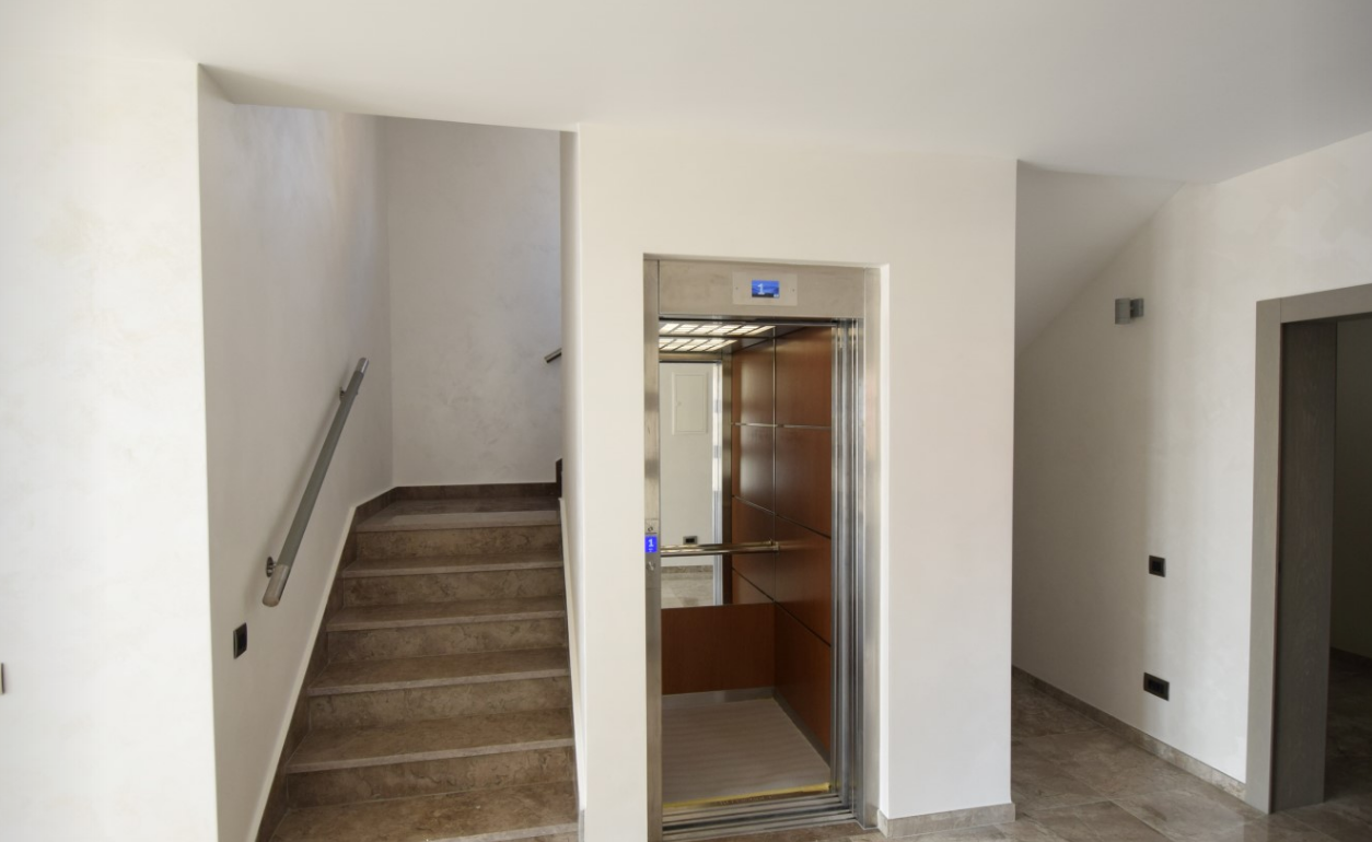 Вилла в Бечичи, Черногория, 400 м² - фото 11