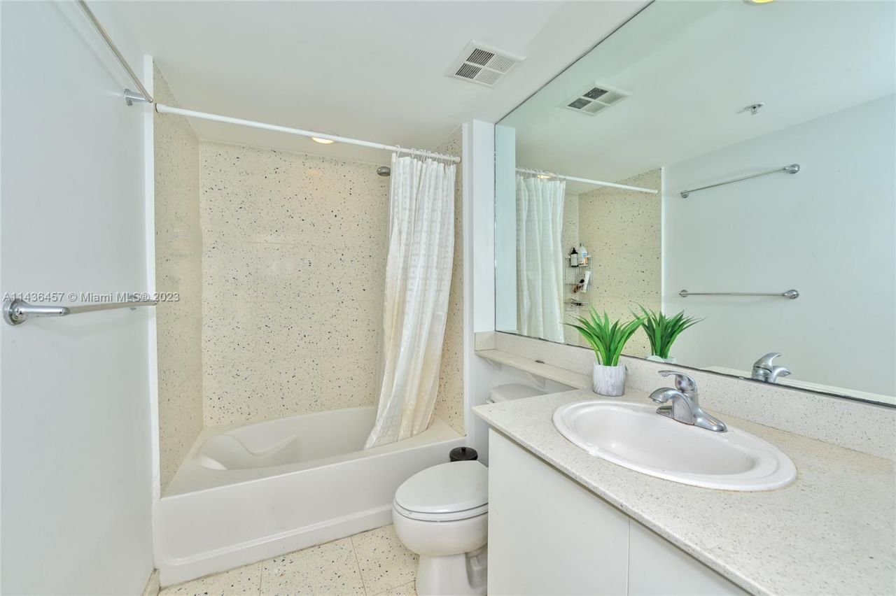 Квартира в Майами, США, 110 м² - фото 11