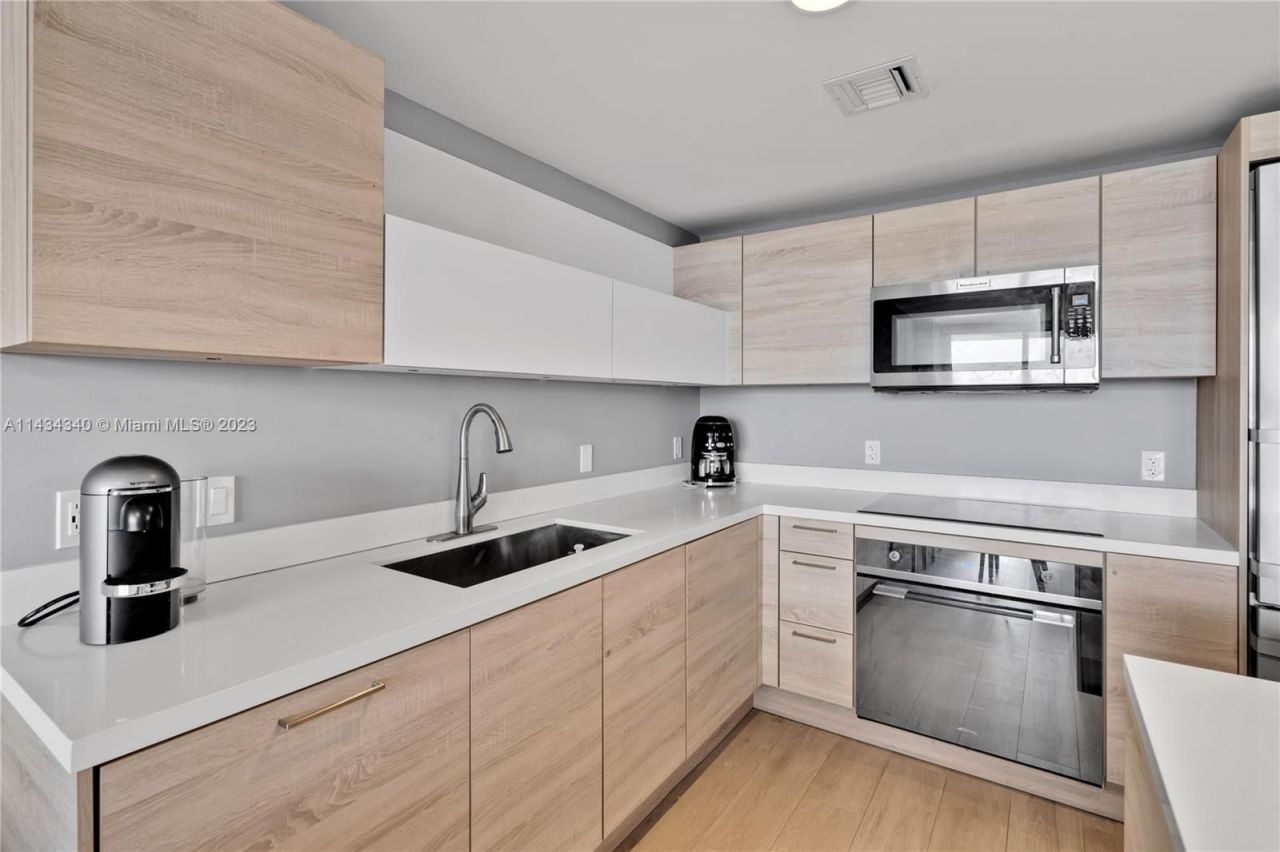 Квартира в Майами, США, 110 м² - фото 11