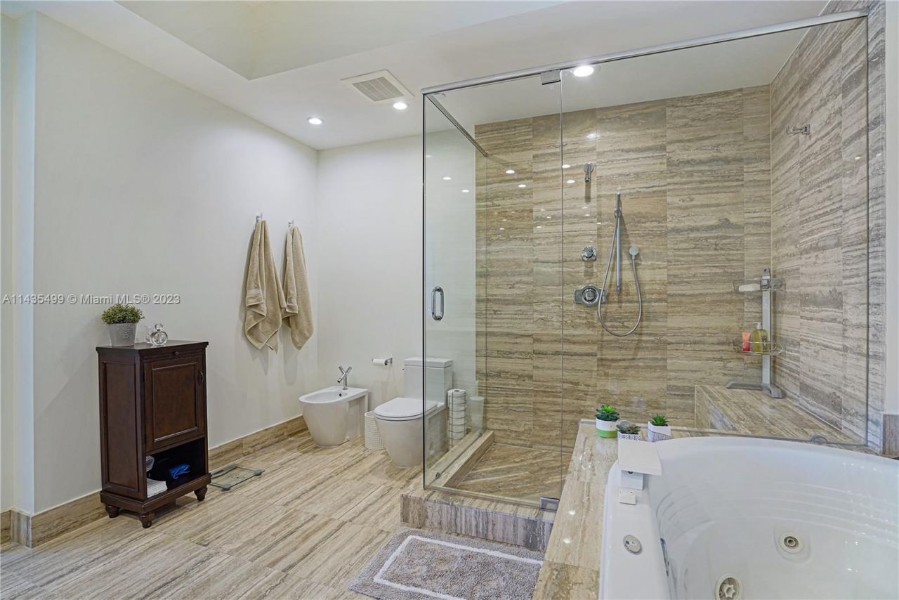 Квартира в Майами, США, 200 м² - фото 14