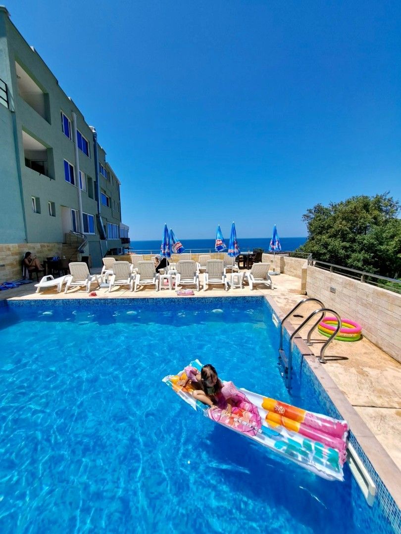 Отель, гостиница в Добра Воде, Черногория, 1 200 м² - фото 2