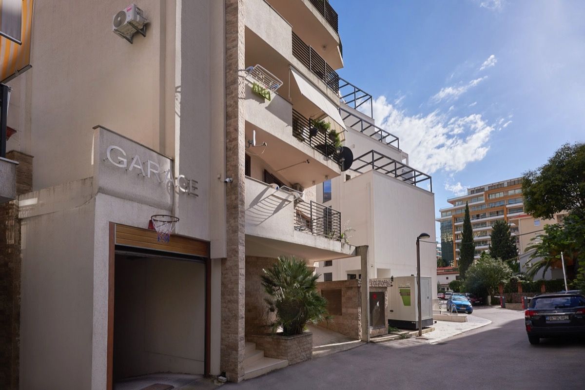 Квартира в Будве, Черногория, 121 м² - фото 8