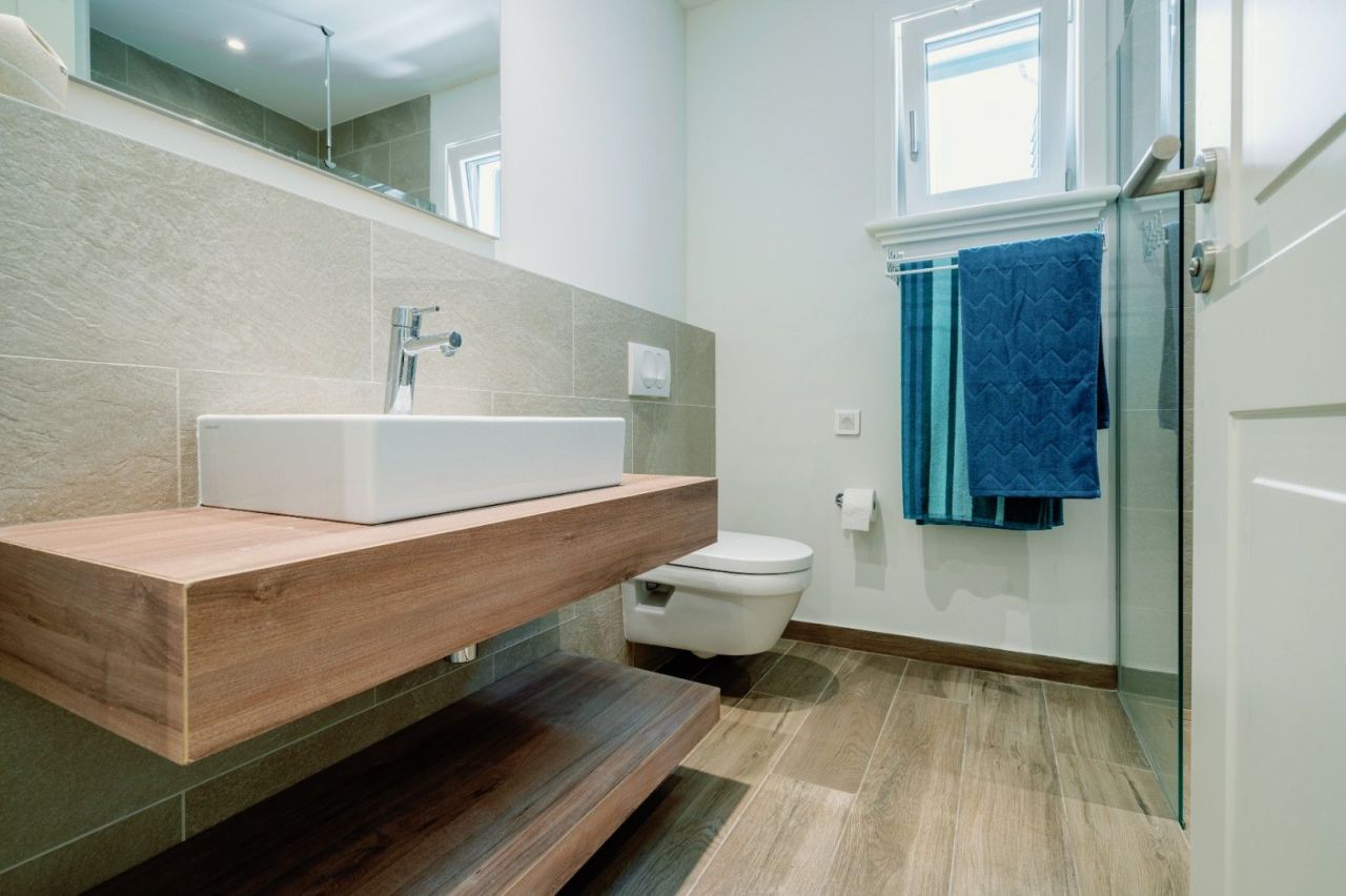 Квартира в Тивате, Черногория, 85 м² - фото 19