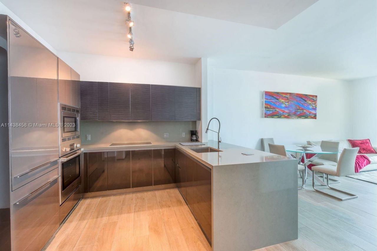 Квартира в Майами, США, 70 м² - фото 8