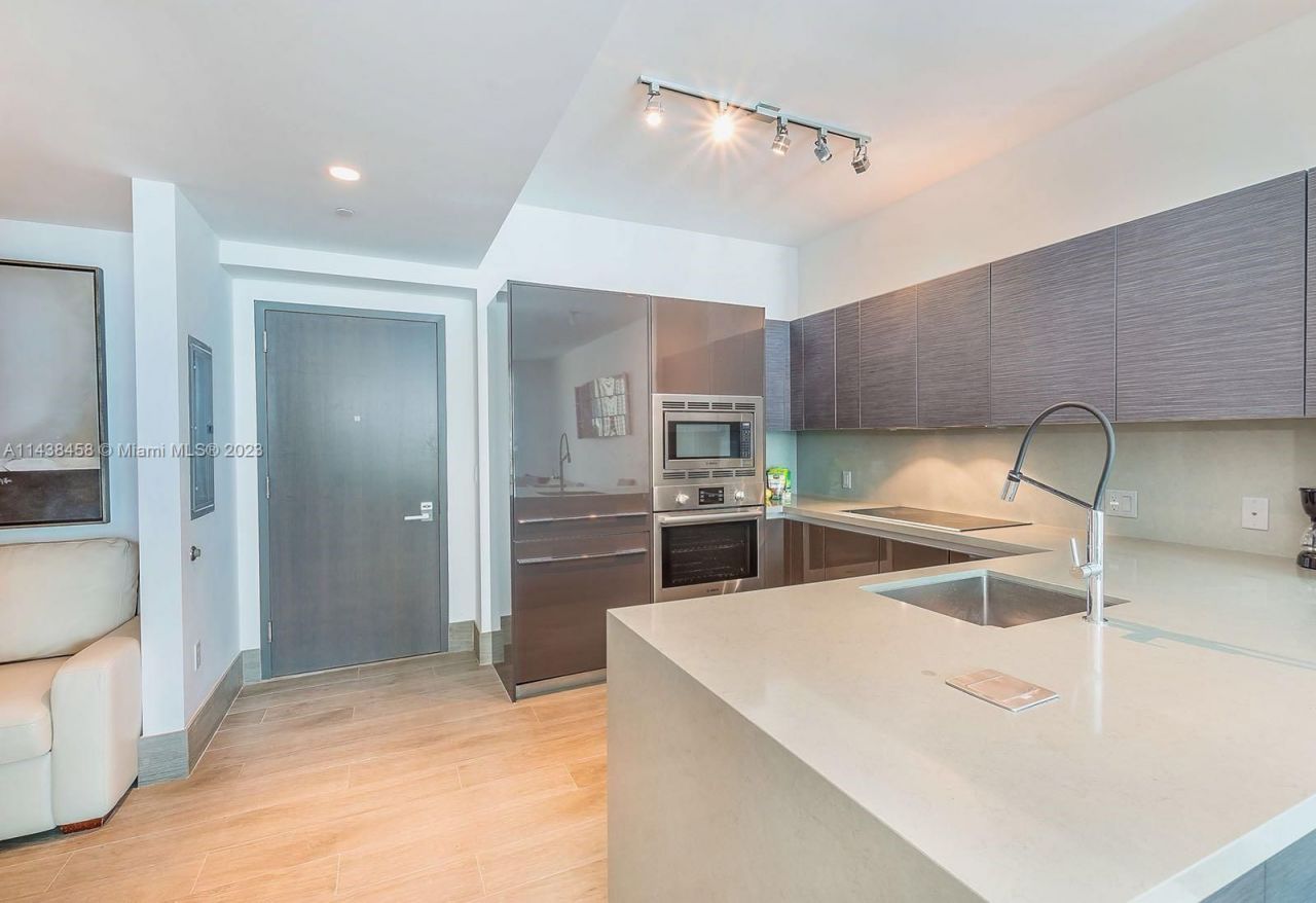 Квартира в Майами, США, 70 м² - фото 10