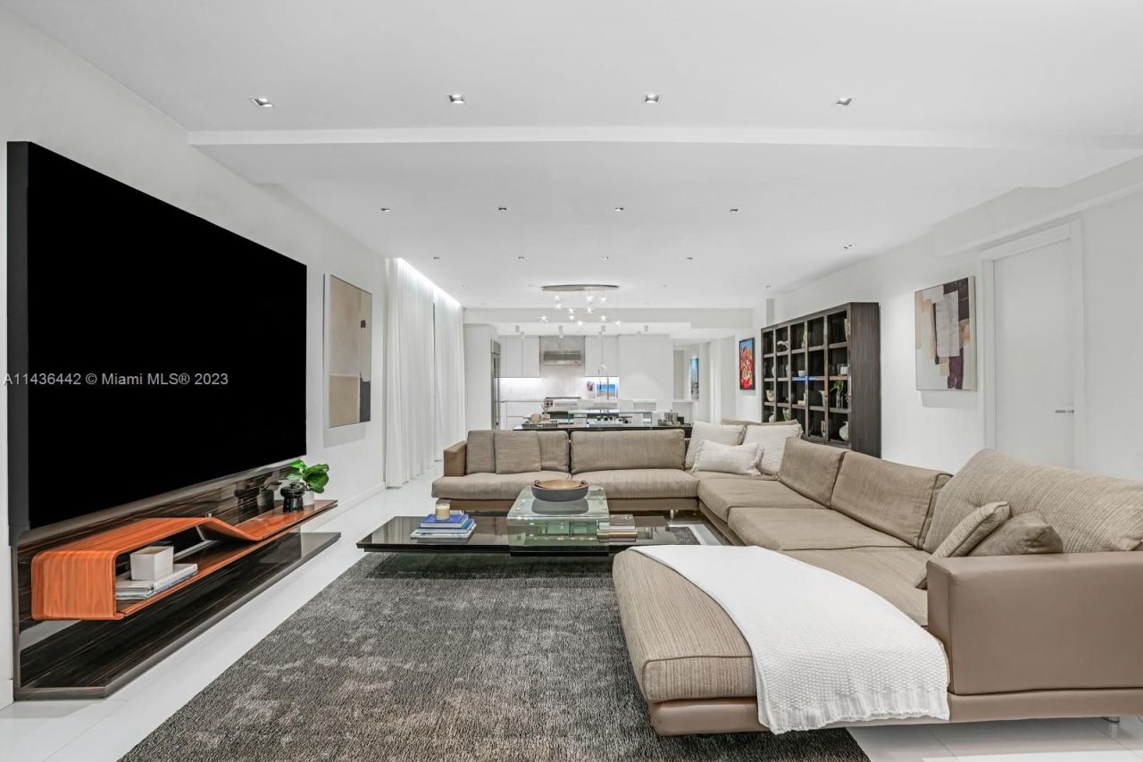 Таунхаус в Майами, США, 2 015 м² - фото 2