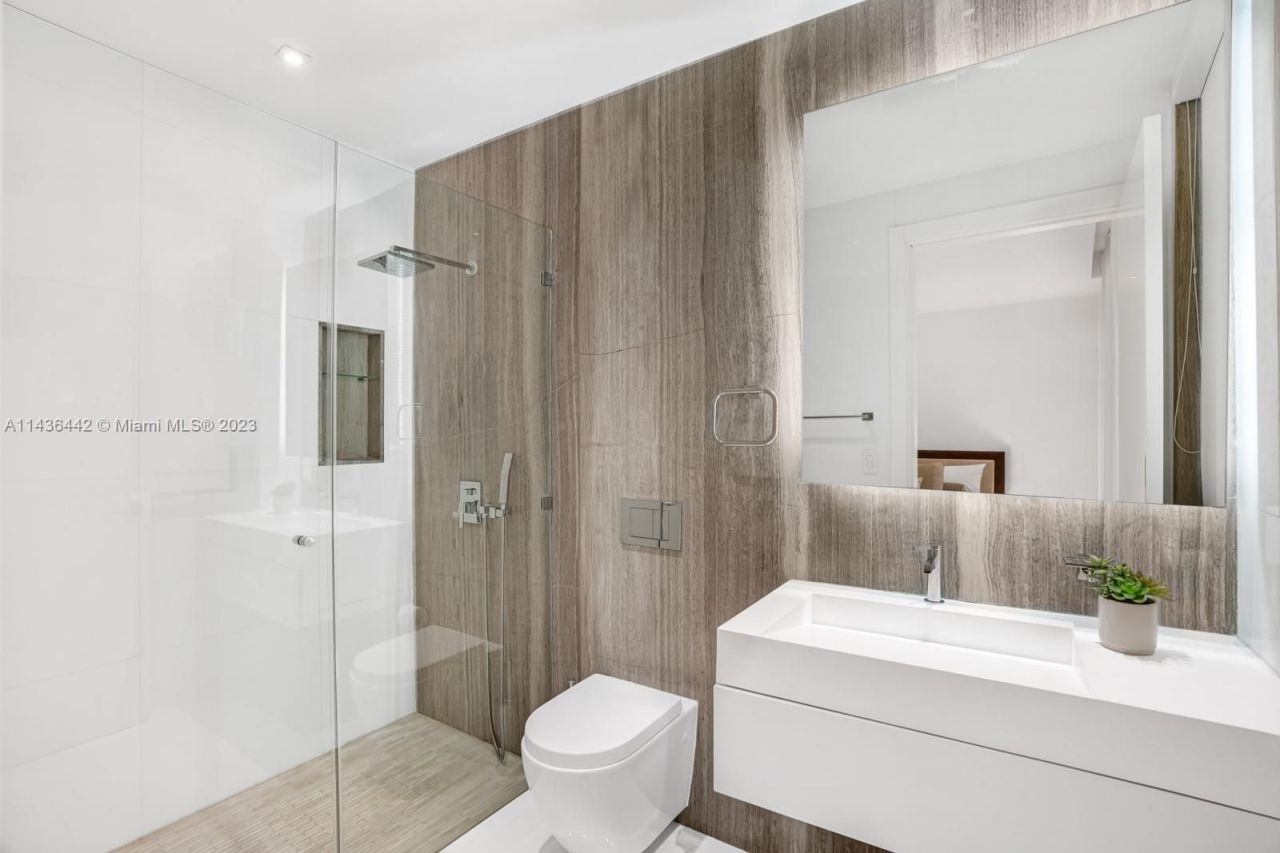 Таунхаус в Майами, США, 2 015 м² - фото 12