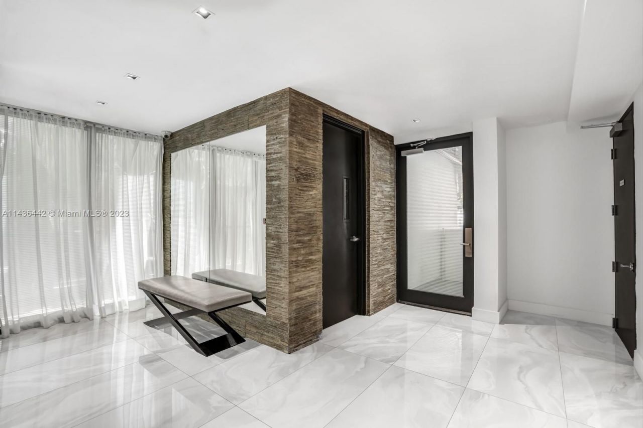 Таунхаус в Майами, США, 2 015 м² - фото 17