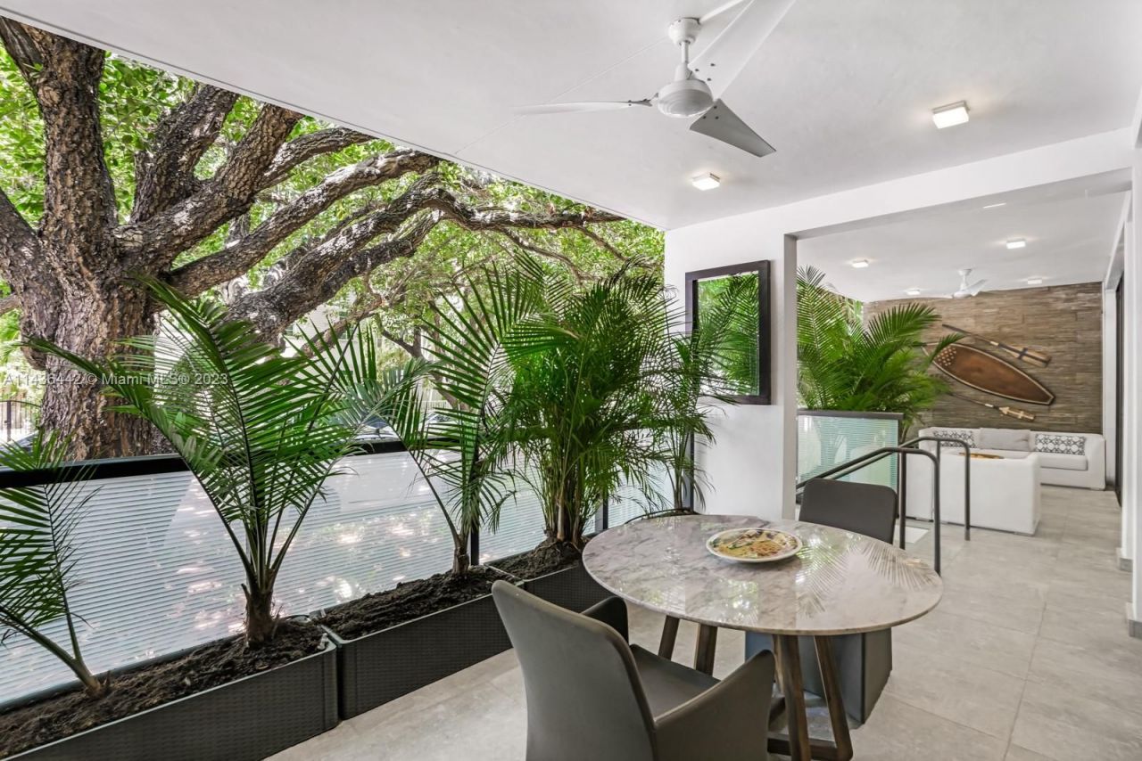 Таунхаус в Майами, США, 2 015 м² - фото 10