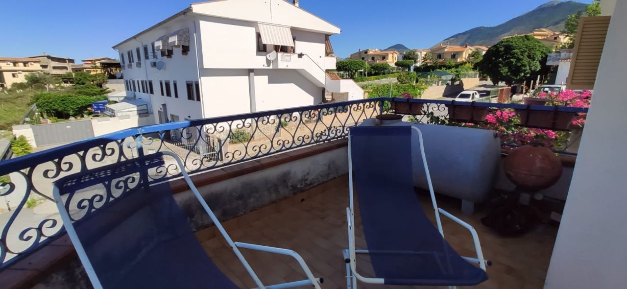 Квартира в Сан-Никола-Арчелла, Италия, 70 м² - фото 2