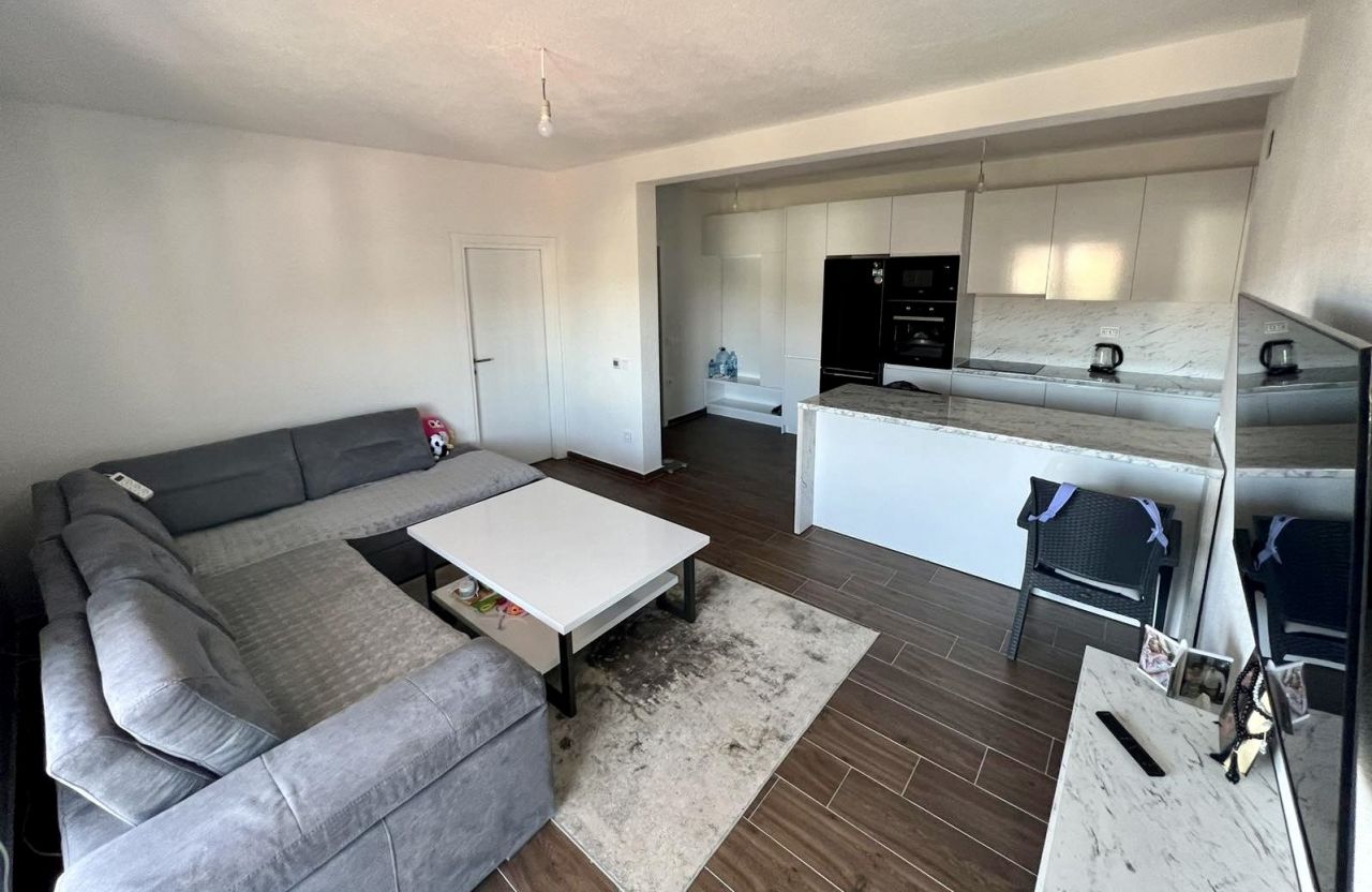 Квартира в Добра Воде, Черногория, 70 м² - фото 2