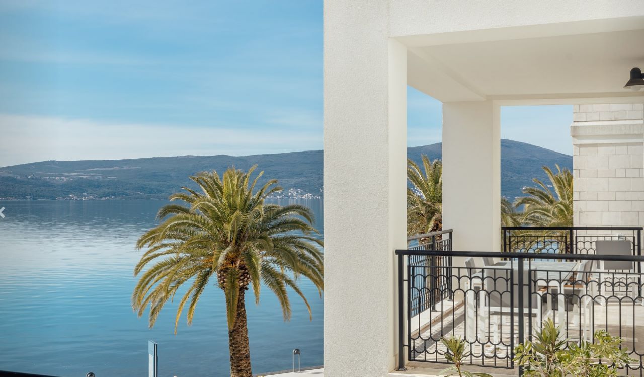 Квартира в Тивате, Черногория, 107 м² - фото 2