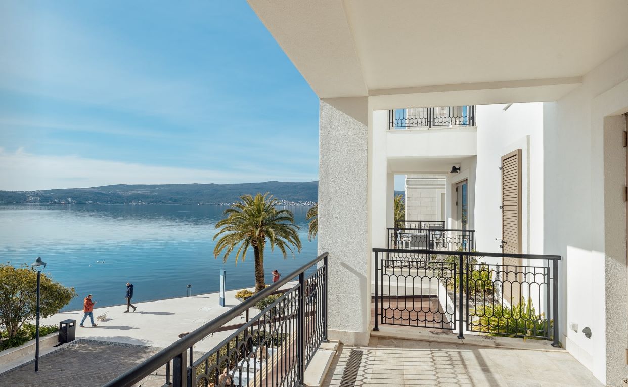 Квартира в Тивате, Черногория, 107 м² - фото 3