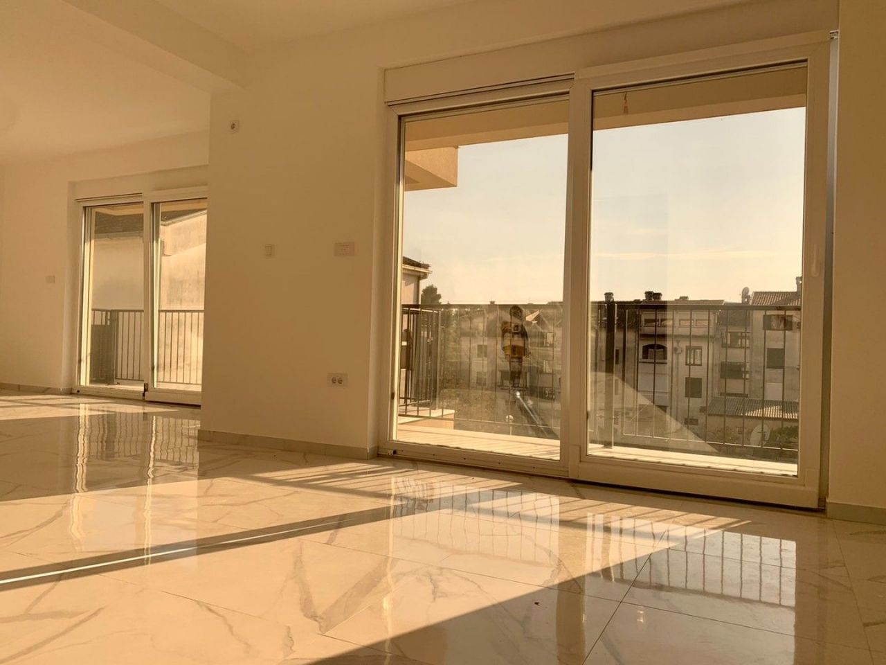 Квартира в Тивате, Черногория, 100 м² - фото 3