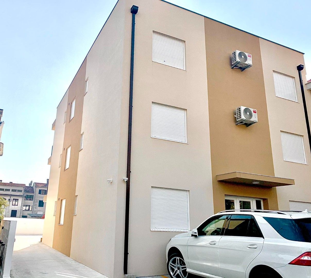 Квартира в Тивате, Черногория, 100 м² - фото 4